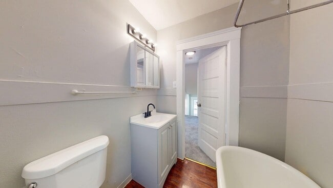 Building Photo - Cudell/West Blvd neighborhood; 4 bedroom/1 bath single family house for rent!