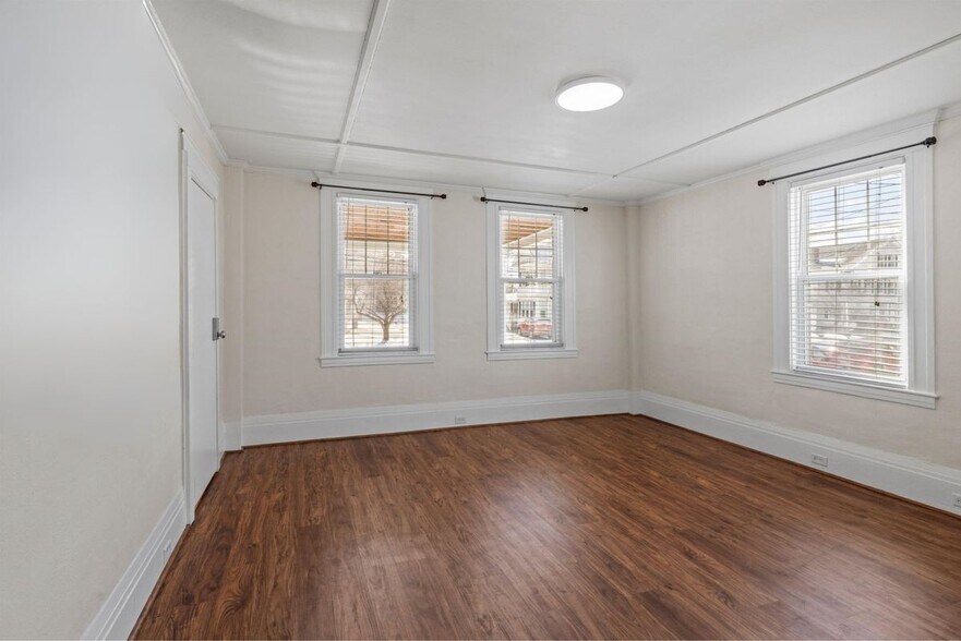 Building Photo - 36 Centre, 1