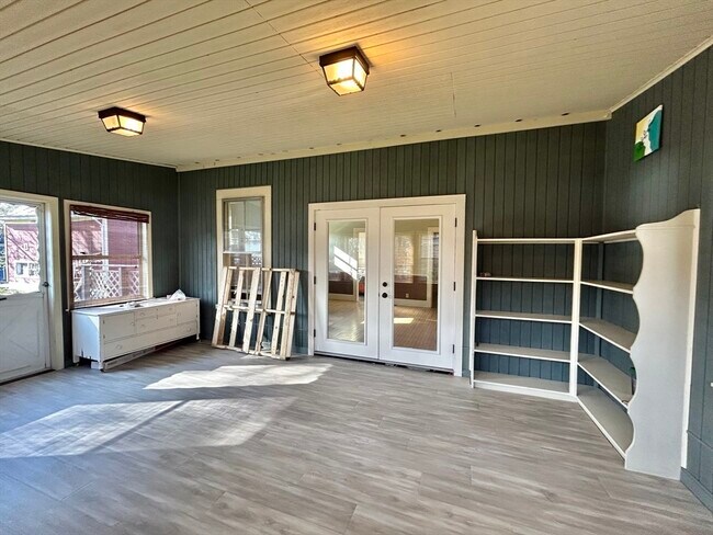 Building Photo - 48 Congress St