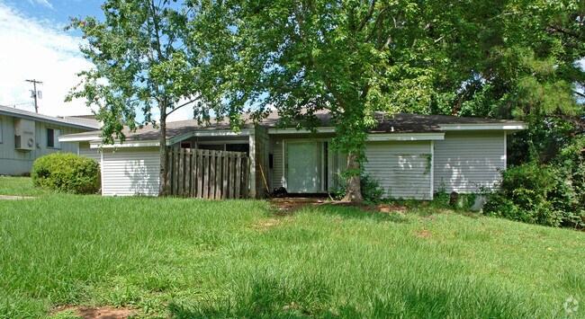 Building Photo - 426 Belmont Rd