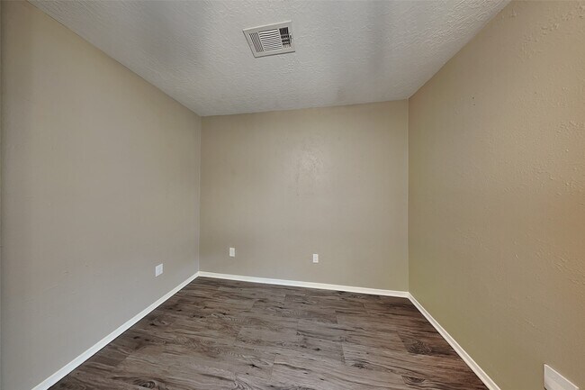 Building Photo - 9906 Dornoch Dr