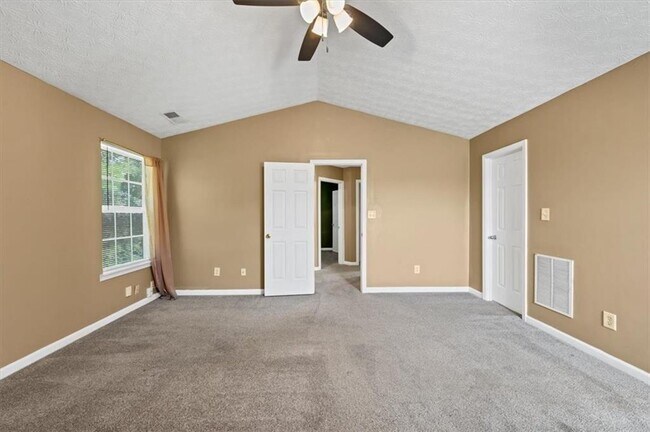 Building Photo - 5745 Old Carriage Dr