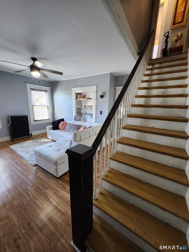 Building Photo - 14 Union St