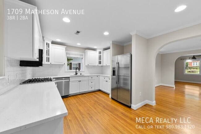 Building Photo - 1709 Matheson Ave