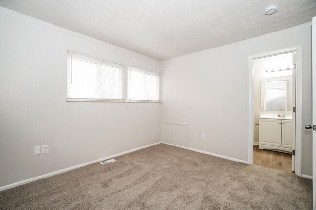 Building Photo - 6605 Hancock Ct