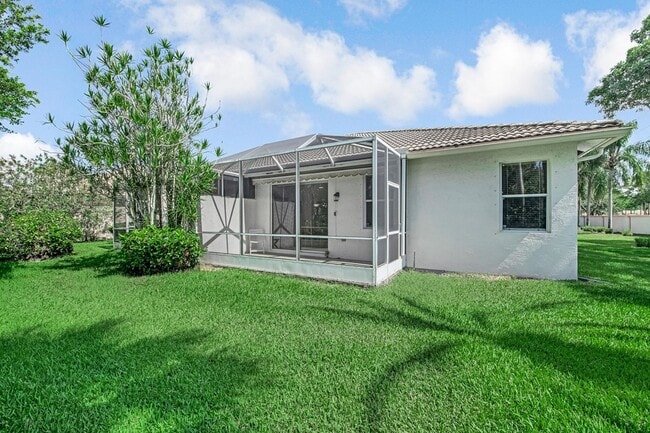 Building Photo - 9543 Crescent View Dr N