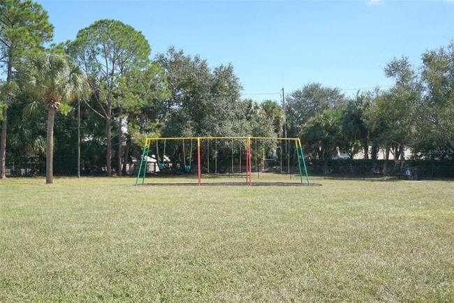 Building Photo - 4515 La Capri Ct