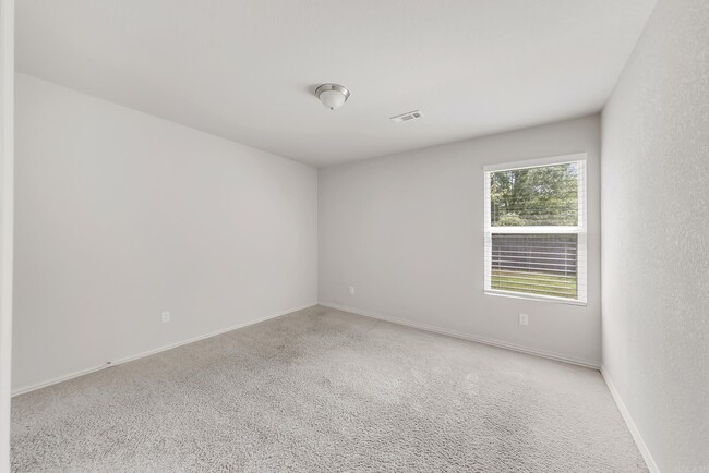 Building Photo - 1604 Lil Larry Dr