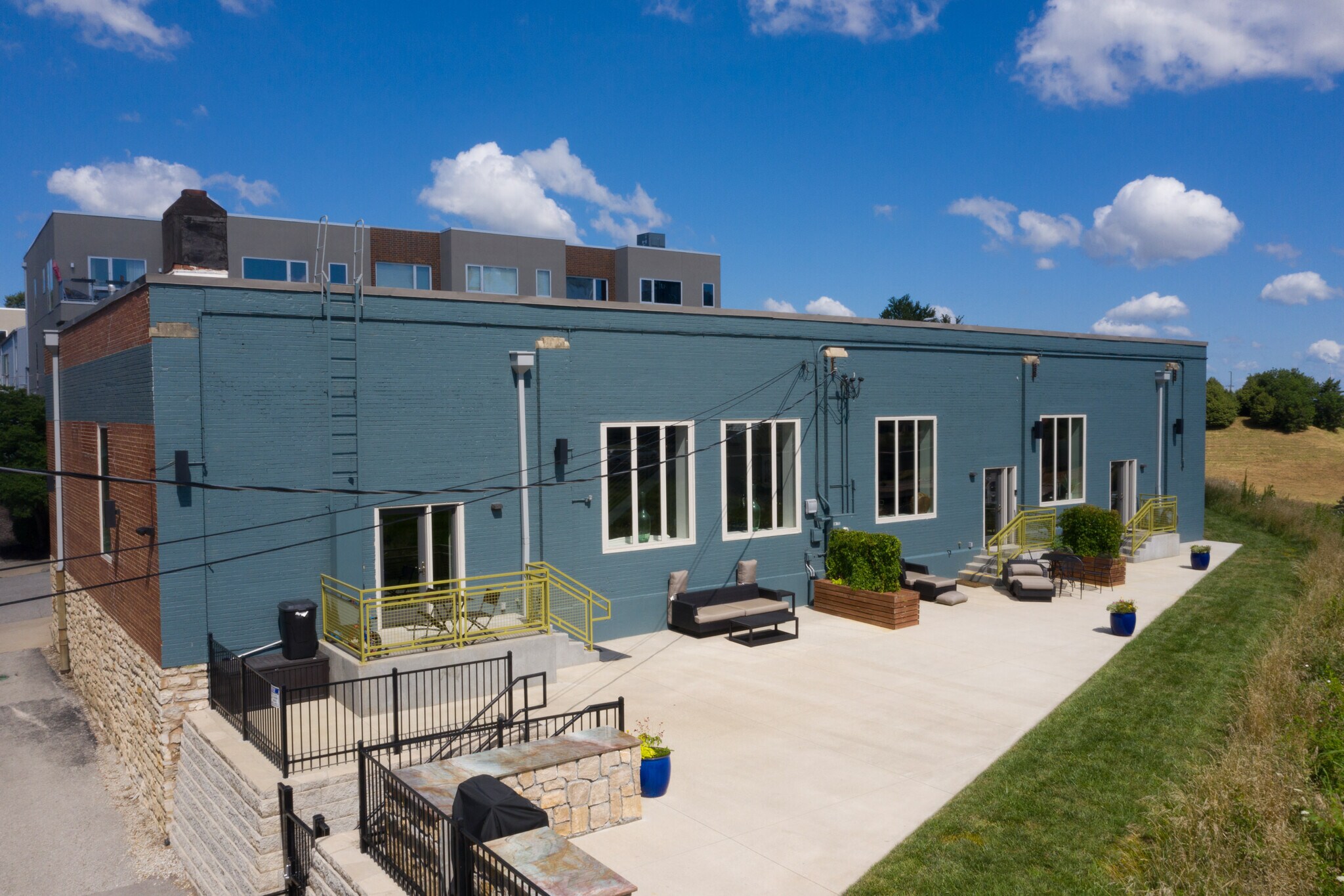 Building Photo - 1605 Jefferson St