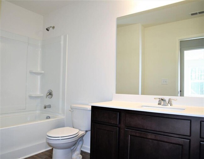 Building Photo - 4374 Kendrick Cir