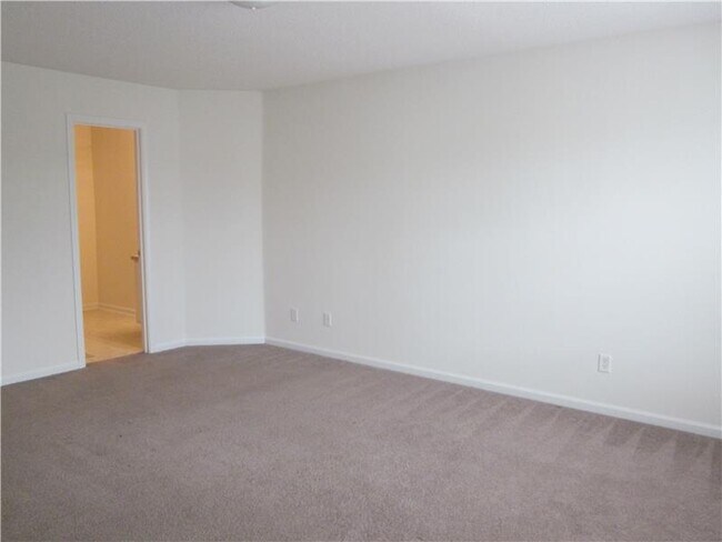 Building Photo - 24 Willow Lakes Dr