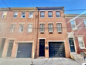 Building Photo - 761 S Mole St