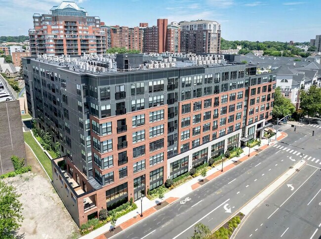 Building Photo - 150 Broad St