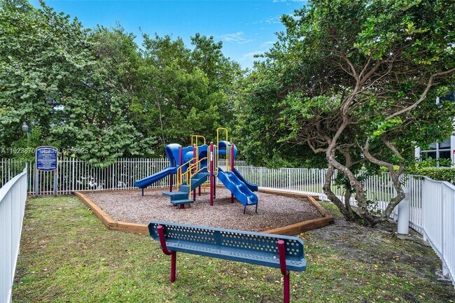 Building Photo - 3400 NE 192 St