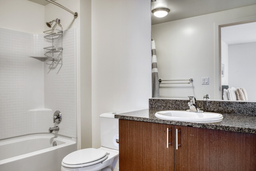 Building Photo - 10349 NE 10th St