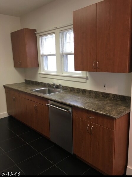 Building Photo - 20 Seneca Trl