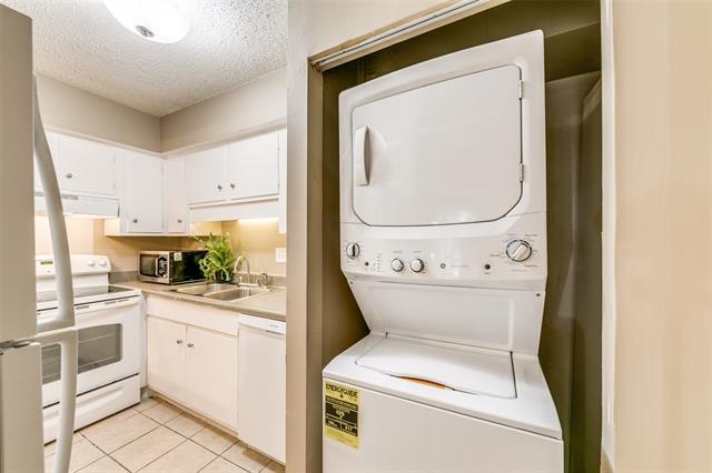 Building Photo - 5322 Fleetwood Oaks Ave