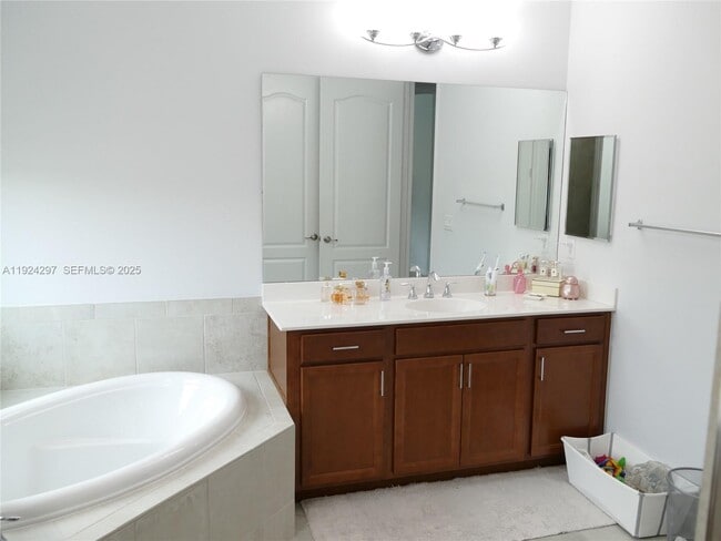 Building Photo - 5215 Golden Eagle Ter