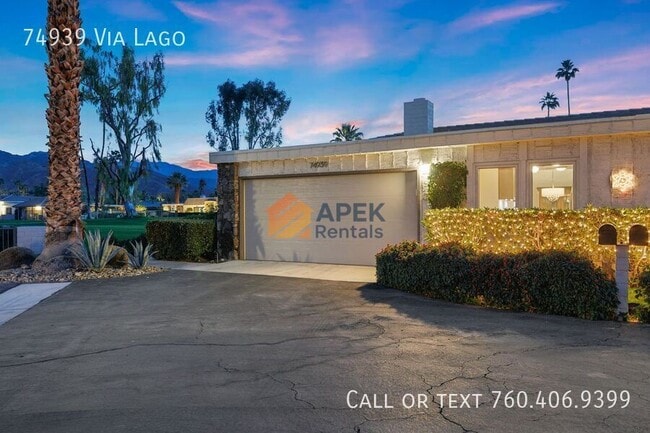 Building Photo - 74939 Vía Lago