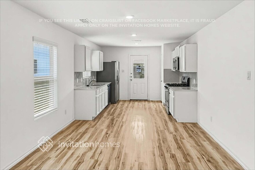 Building Photo - 18776 Faustina Way