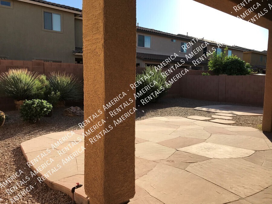 Building Photo - 1691 W Gleaming Moon Ln