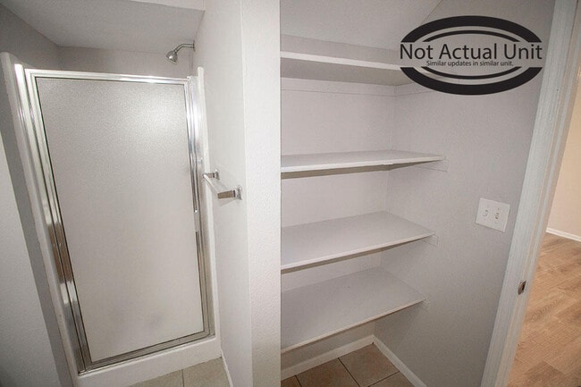 Building Photo - 1604 Citadel Dr