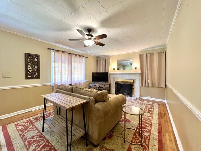 Building Photo - 1266 Pinecrest Dr