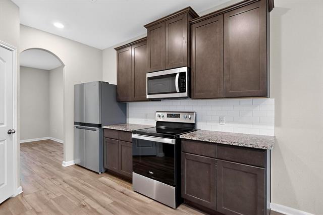 Building Photo - 305 Honeysuckle Ln