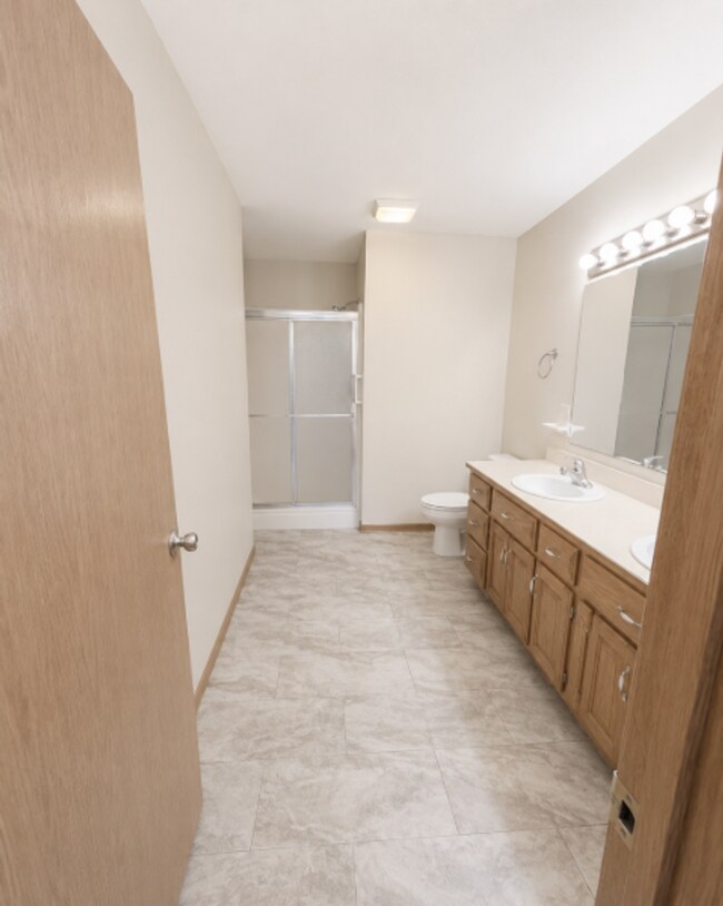 Building Photo - 802 Briarbrook Dr