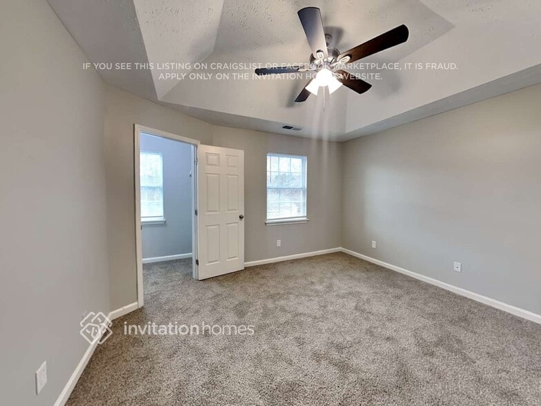 Building Photo - 2035 Amberly Glen Way