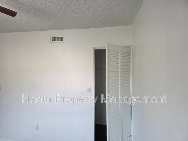 Building Photo - 605 N Keene Rd