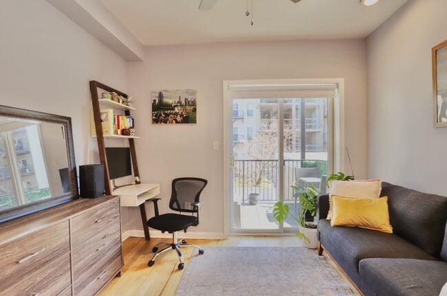 Building Photo - 421 Jackson St