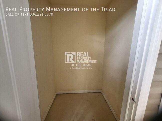 Building Photo - 220 Rural Hall-Germanton Rd