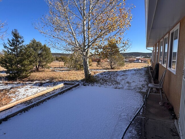 Building Photo - 3 Bedroom, 2 Bathroom Home in Tijeras, NM