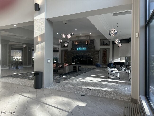 Building Photo - 141 Cliff Valley Dr
