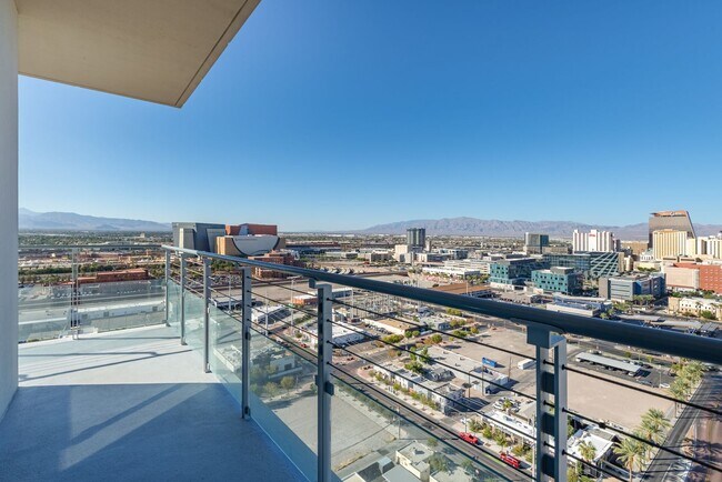 Building Photo - Newport Lofts 1813