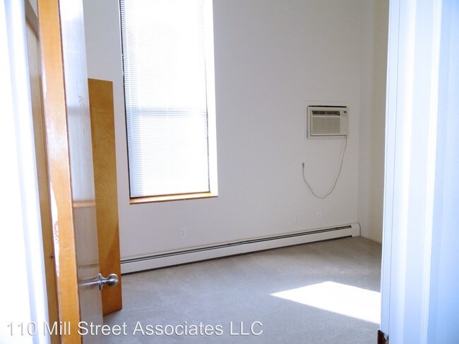 Building Photo - 1 br, 1 bath Apartment - 113 Mill Street