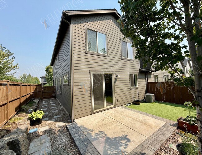Building Photo - 63151 Black Powder Ln
