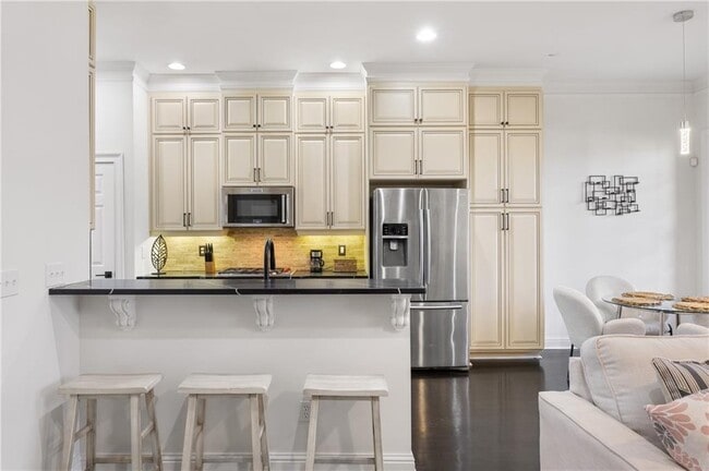 Building Photo - 638 Parkside Vlg Wy