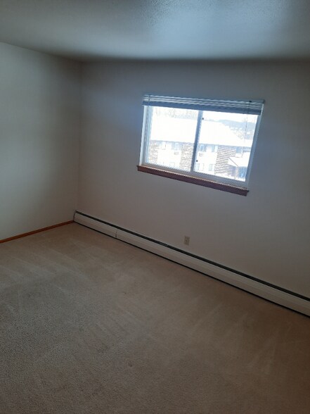 Building Photo - 114 Stimpson St