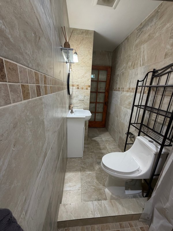 Building Photo - 22972 Crespi St