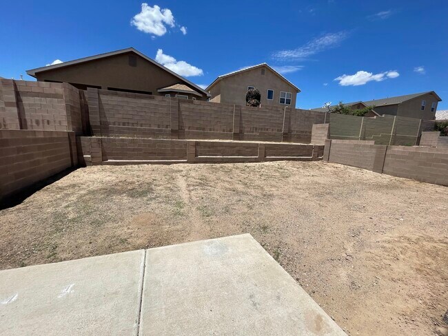 Building Photo - 919 Molten Pl NW