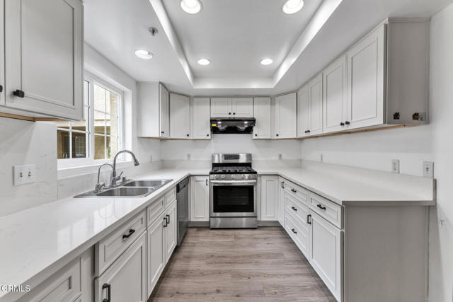 Building Photo - 1037 Sunset Blvd