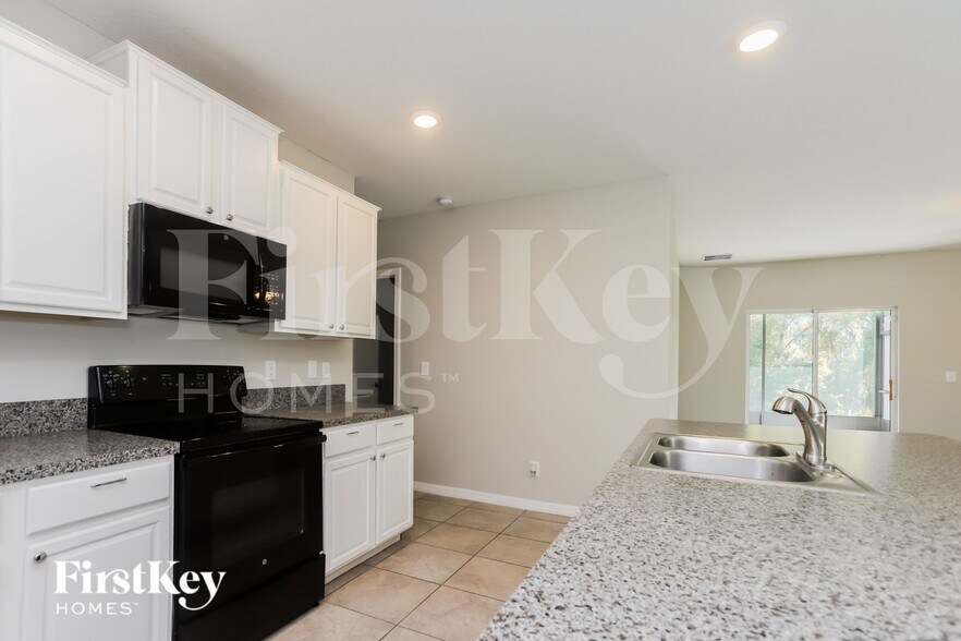 Building Photo - 17322 White Mangrove Dr