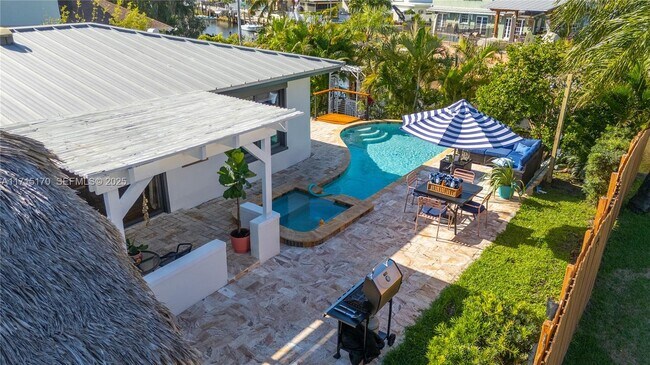 Building Photo - 1457 SE 7th St