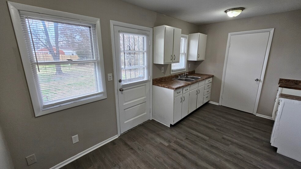 Kitchen - 5219 Garden Green Way