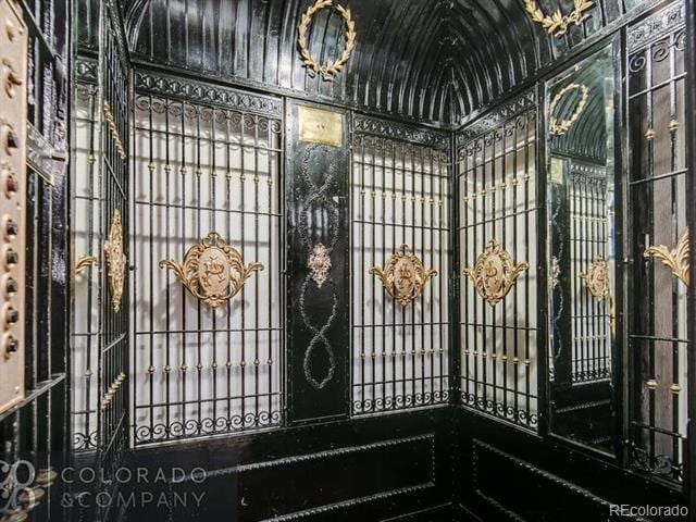 Building Photo - 836 E 17th Ave