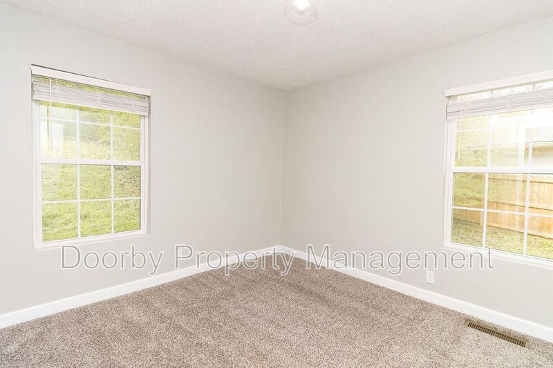 Building Photo - 3629 Thrushwood Dr