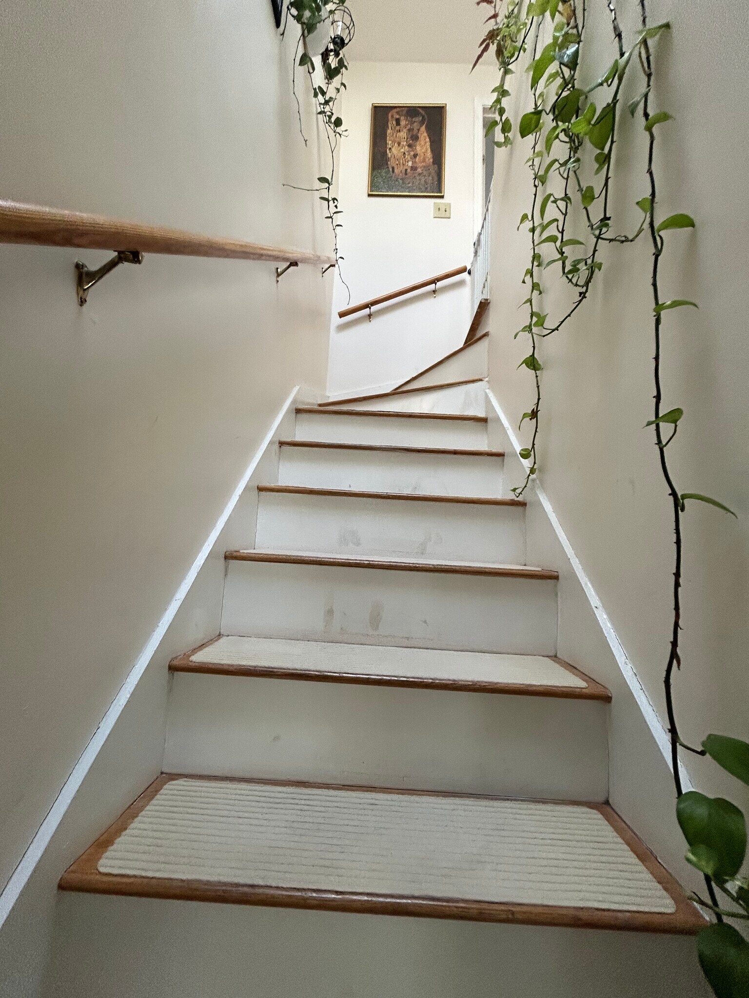 Building Photo - 33 Delle Ave