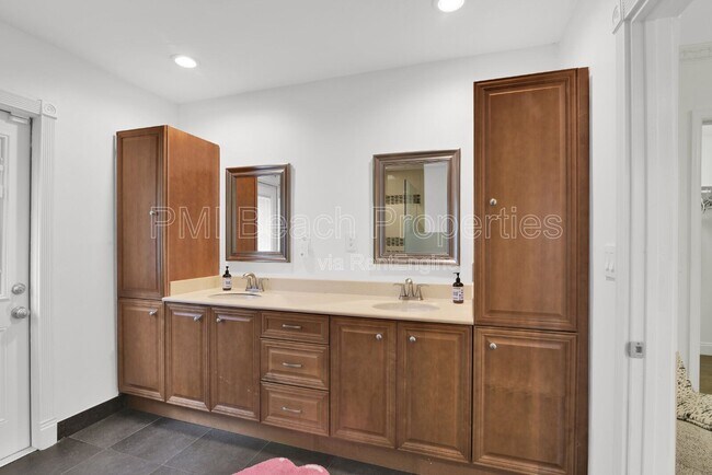 Building Photo - 13684 Exotica Ln